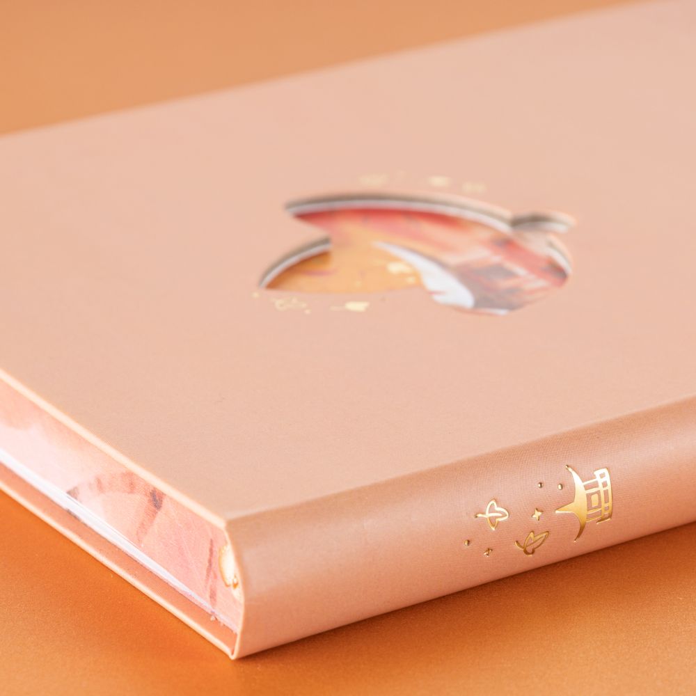 Close up of gold details on the spine of Tsuki Four Seasons: Autumn Collector’s Edition 2022 Bullet Journal